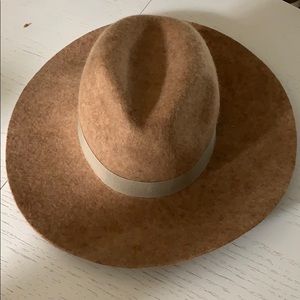Banana Republic Hat Brown Taupe Size Small/Med